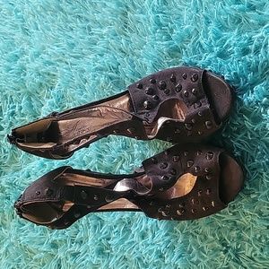 Annie Pinky Black Studded Heels Size 6